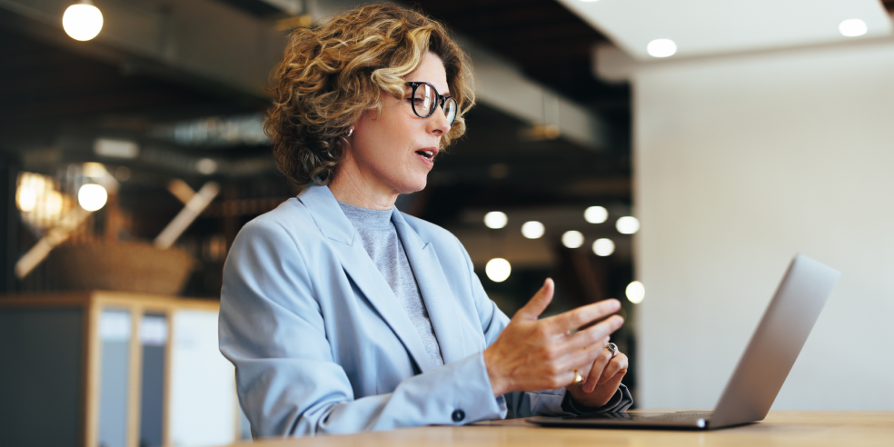 How to Create the Perfect Sales Pitch Deck